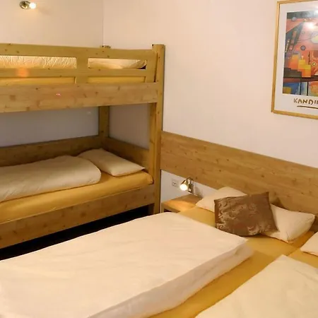 Semesterbostad In Hochkrimml For 6-14 People